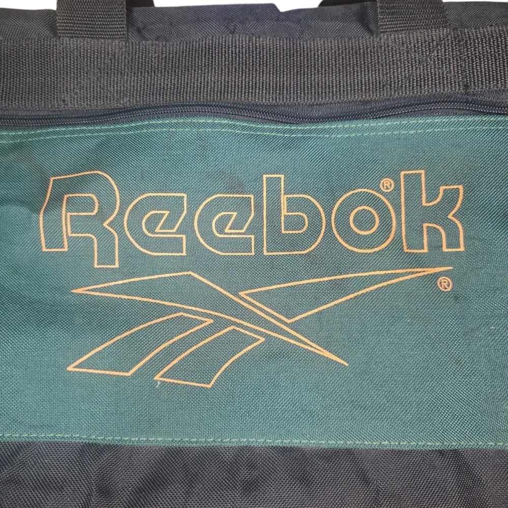 Vintage Reebok Green Black Barrel Duffle Gym Bag Detachable Shoulder Strap